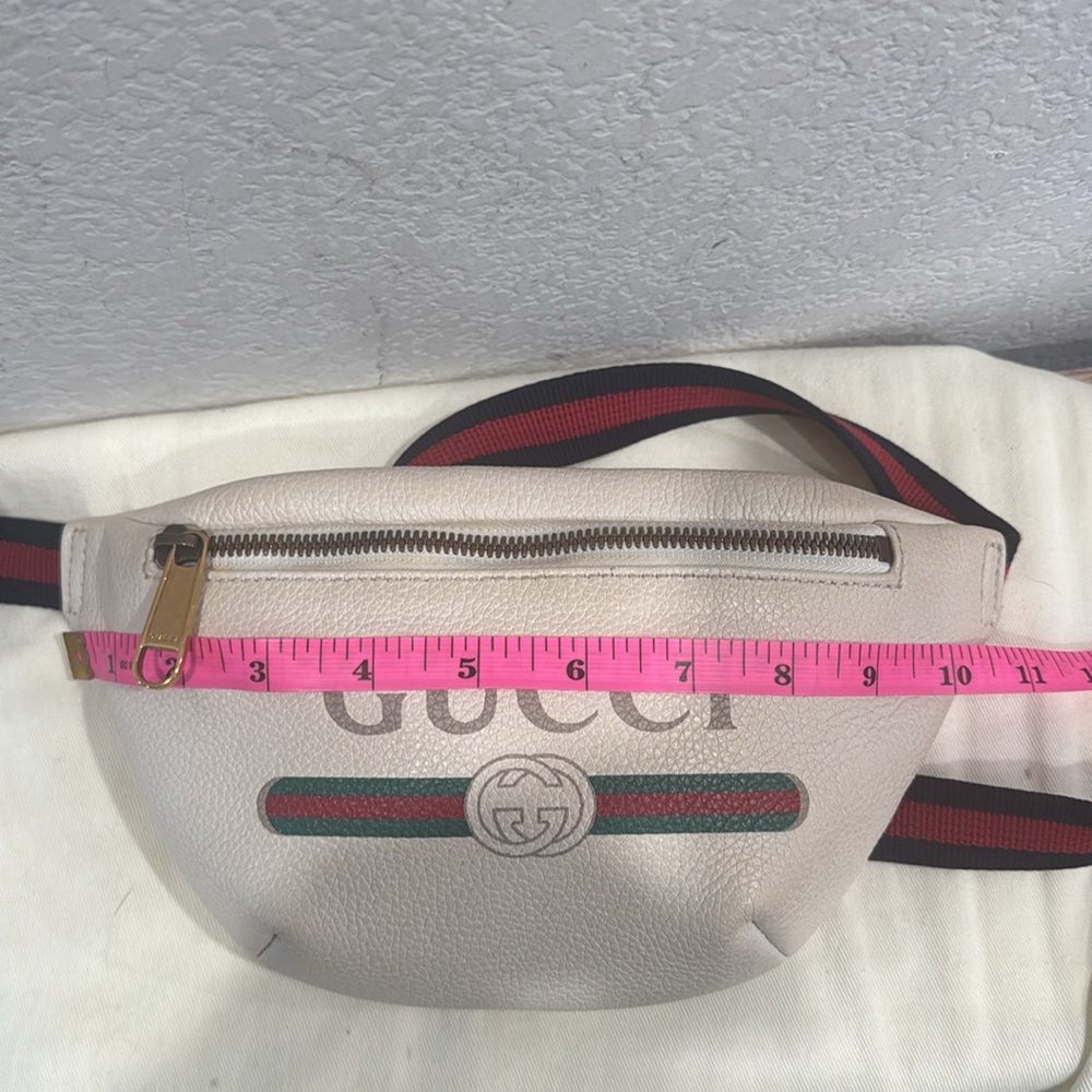 Gucci Grained Calfskin Small Logo Belt Bag eith COA - Picture 13 of 16